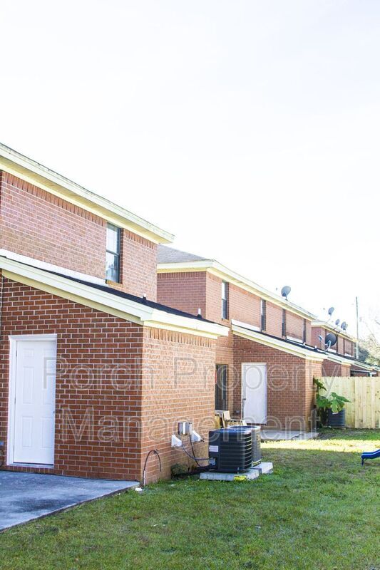 Building Photo - 7250 Hilburn Rd