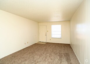 1BD,1BA - 621 SF - The Park