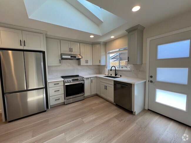 Building Photo - 2615 Glenrio Dr