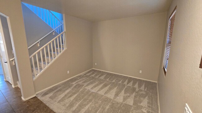 Foto del edificio - Beautiful remodel! Don't miss out on this one!