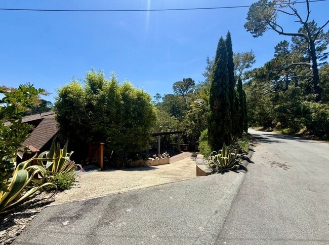 Building Photo - Fully Furnished Monterey Retreat with Bay Views | 30+ Night Rental