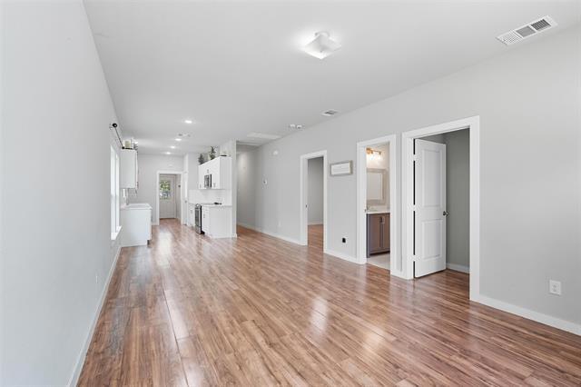 Foto del edificio - 2020 Hemphill St