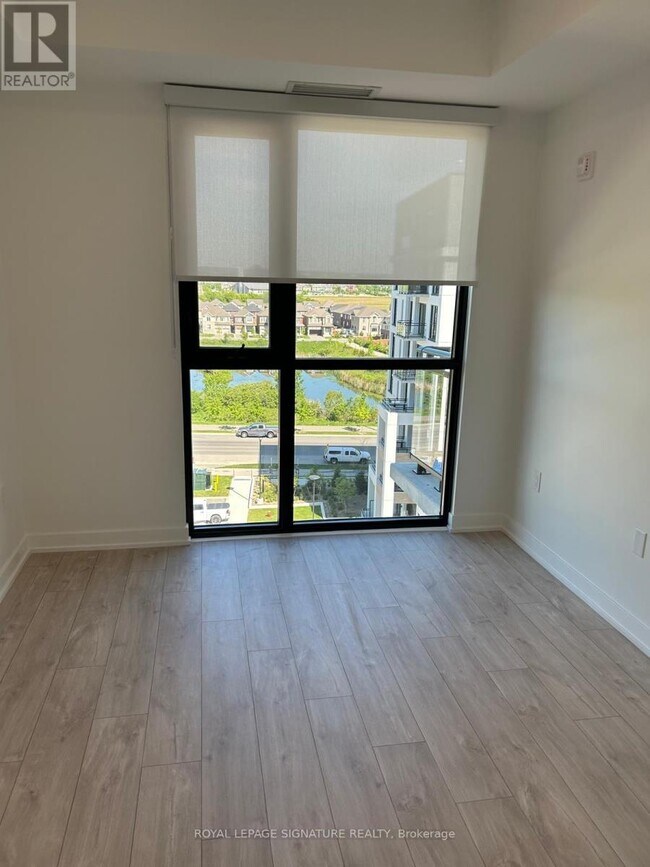Photo du bâtiment - 740 Whitlock Ave