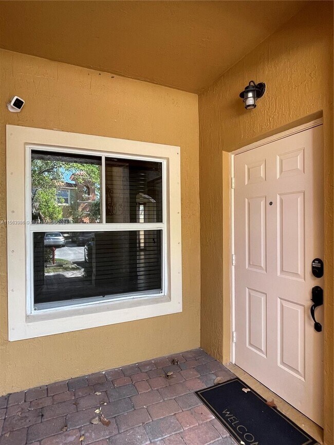 Foto del edificio - 14380 SW 11th St