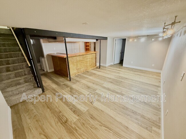 Foto del edificio - 1704 Parkway Dr