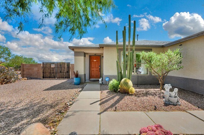 Building Photo - Private Pool Oasis on a Spacious Quarter-Acre Lot in Star Valley Village!!