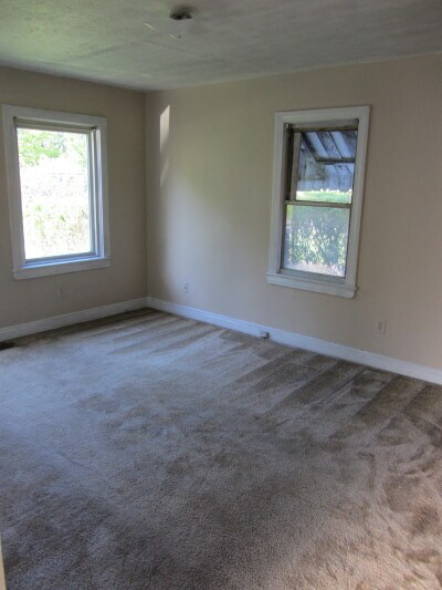 Building Photo - 2317 Ratcliffe Ave