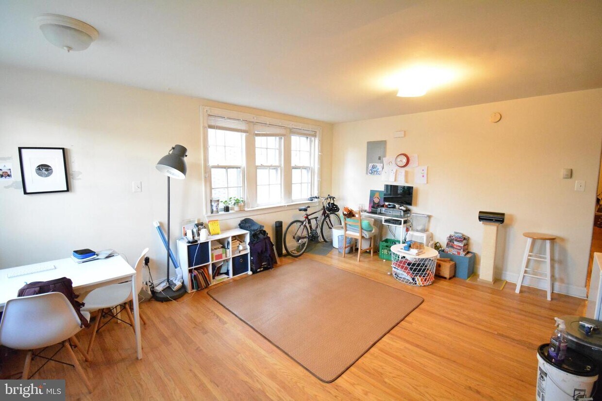 506 W Coulter St Unit 2, Philadelphia, PA 19144 Apartment for Rent in