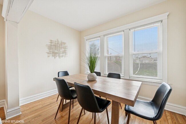 Foto del edificio - 2542 N Long Ave