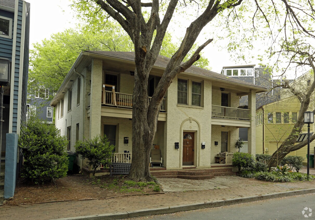 Building Photo - 412 W 8th St