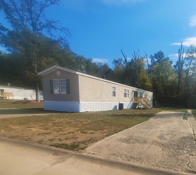 Foto del edificio - 92 Deerwood Park