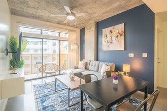 Building Photo - 333 E Roosevelt St