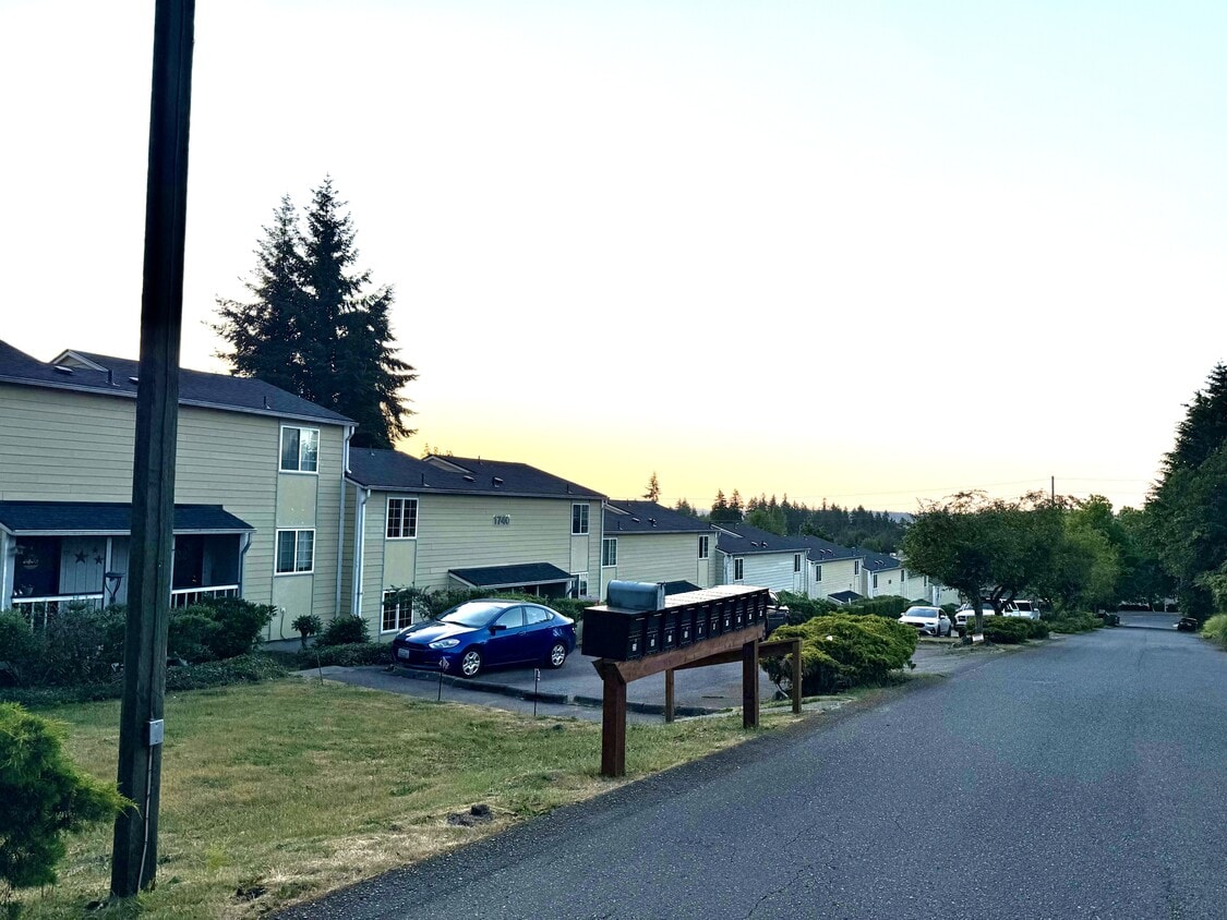 Photo - 1740 Kidd Ave SE (Port Orchard, WA)