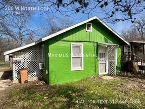 Building Photo - 206 W N Loop Blvd