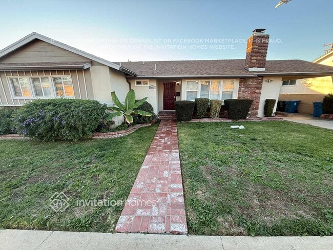 Building Photo - 10609 S 7th Ave