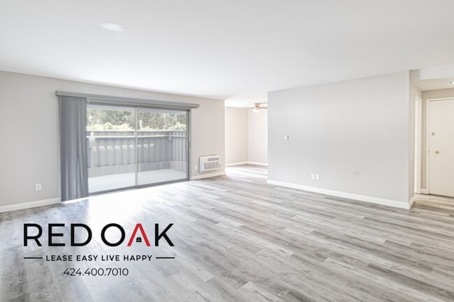 Building Photo - 4433 Colbath Ave