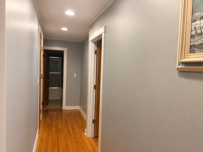 Foto del edificio - 1511 W Pratt Blvd