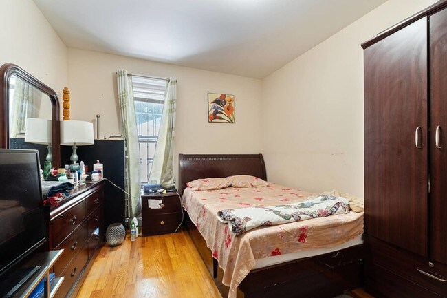 Foto del edificio - 621 E 39th St