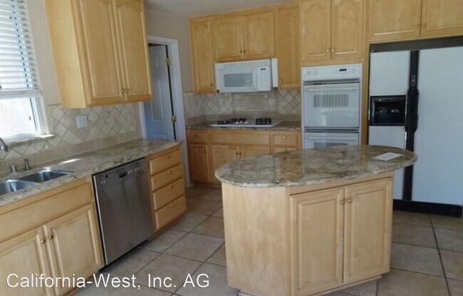 Building Photo - 3 br, 3 bath House - 1031 WAILEA