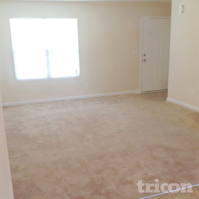 Foto del edificio - 532 Gentle Breeze Ln