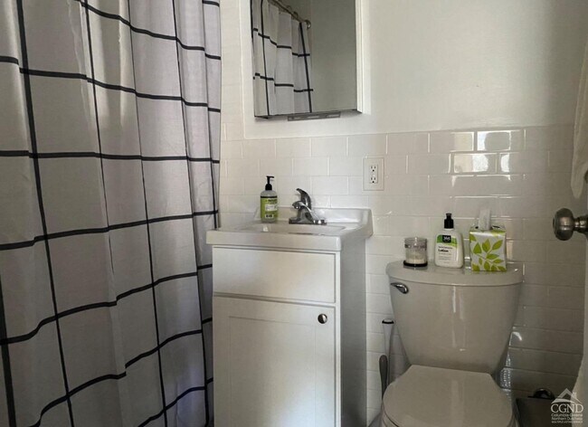 Building Photo - 62 W Bridge St