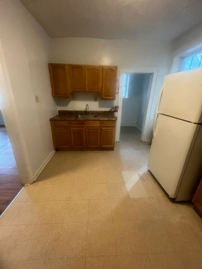 91 W Grove Ter 11 - 72 W Grove Ter