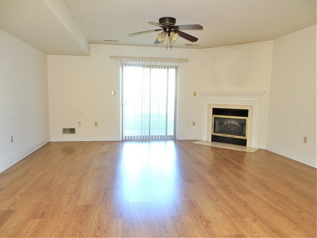 Building Photo - 153 Melrose Ln