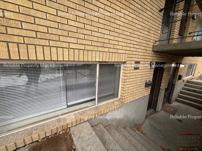 Building Photo - 315 Cottage Pl