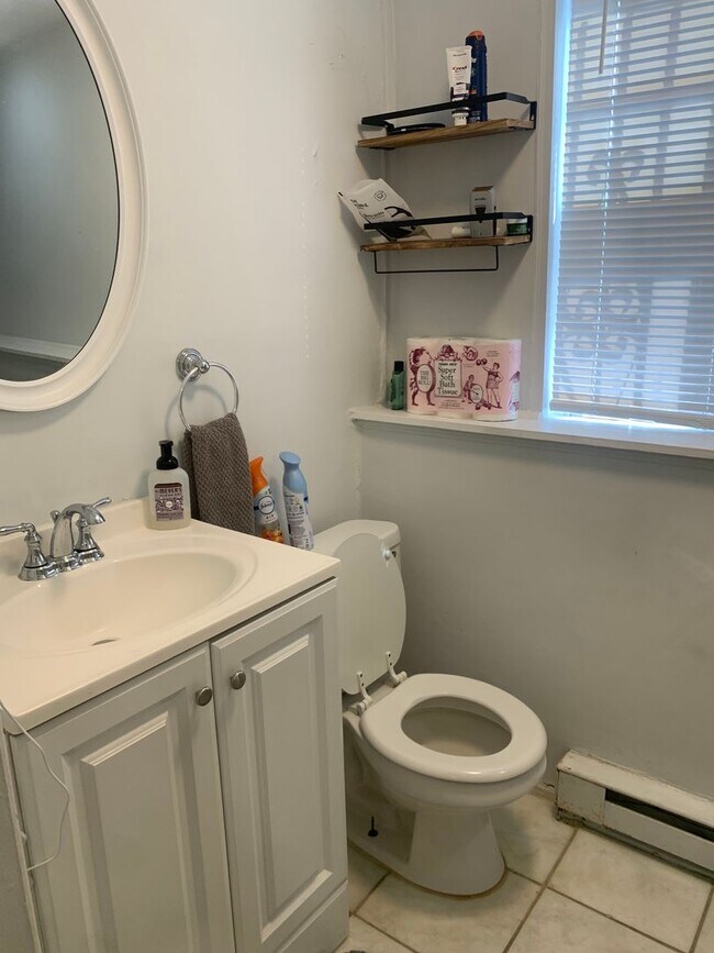 Building Photo - 19 G St