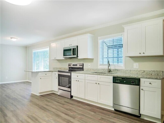 Foto del edificio - 6323 Caroline Ct