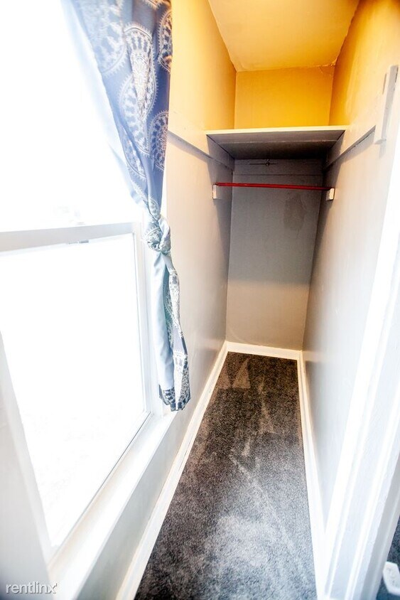 Primary Photo - 2 br, 0.5 bath House - 301 West Madison Av...