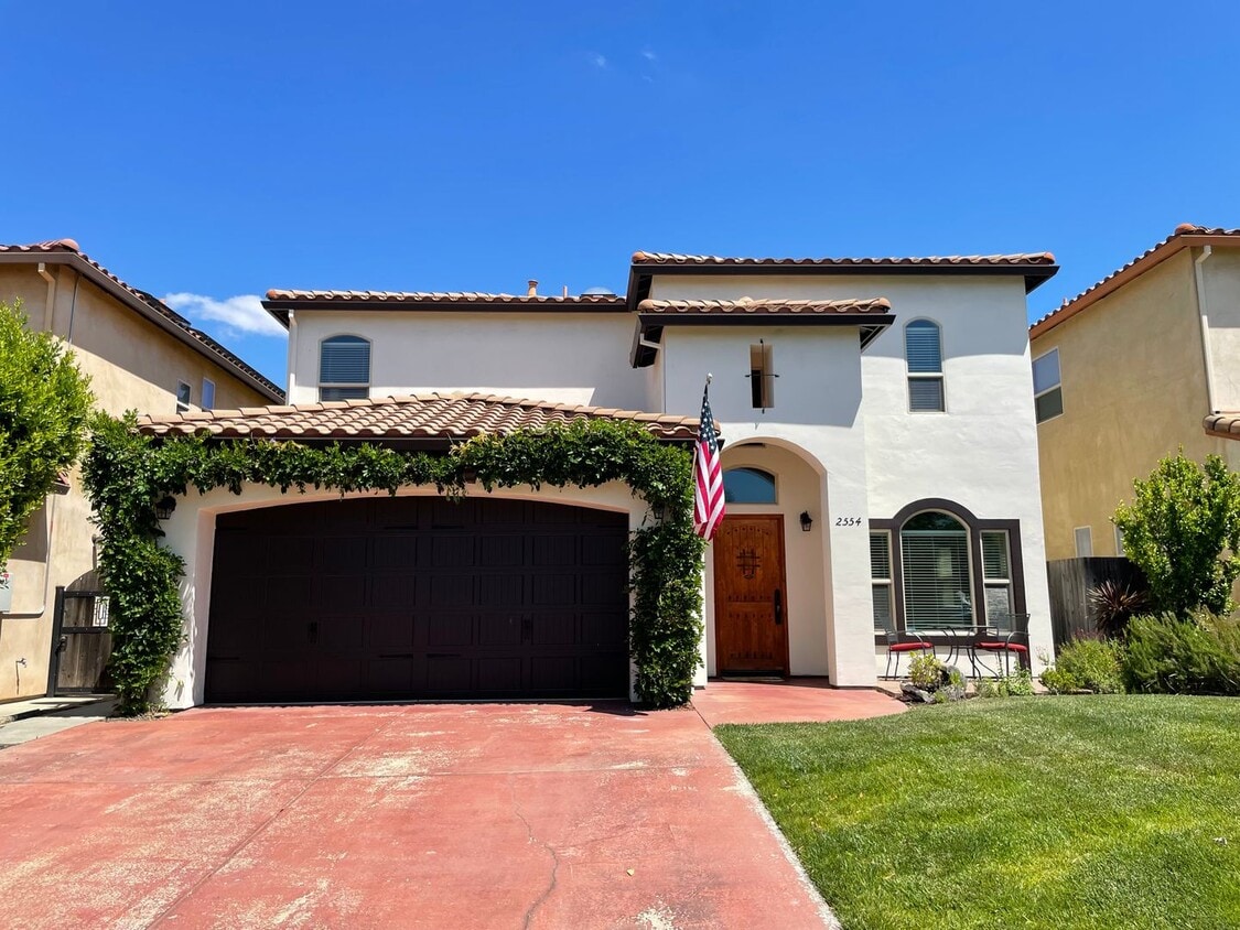 Primary Photo - A Unique Oasis in Luxury!