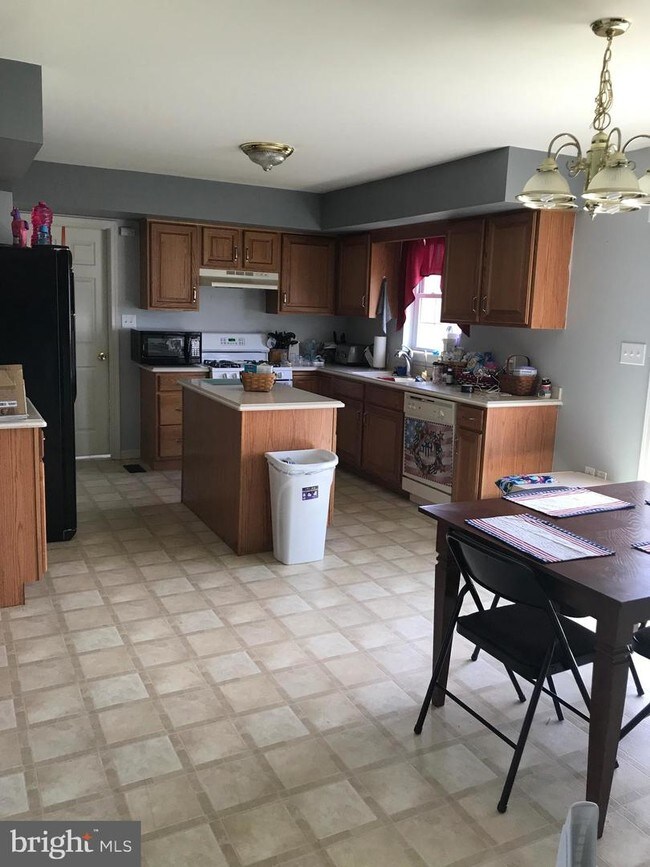 Foto del edificio - 215 N Sandy Ln