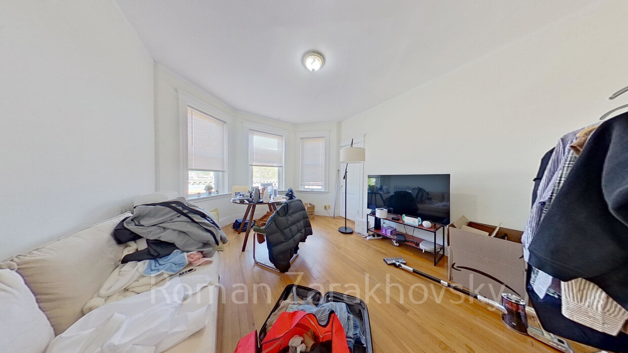 Primary Photo - 42 Strathmore Rd