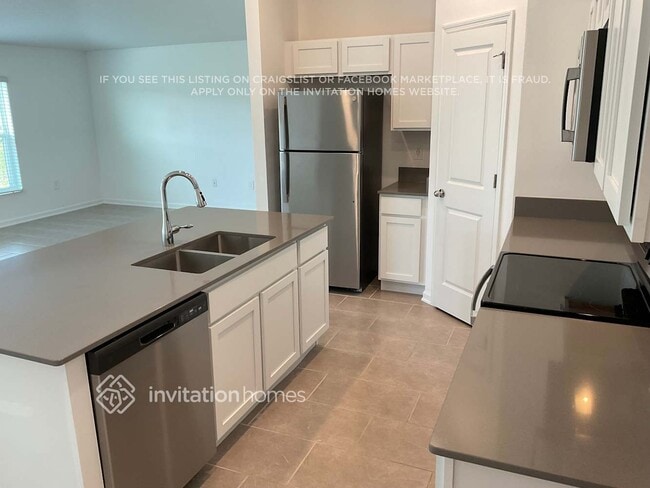 Foto del edificio - 3091 Blue Bonnet Ln