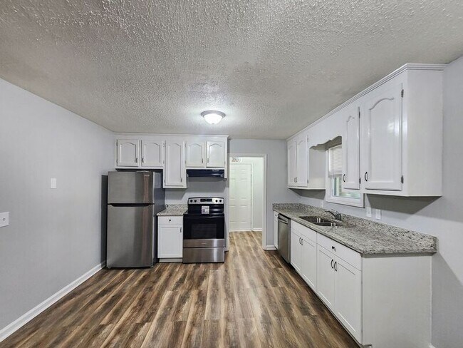 Foto del edificio - 707 W Creek Cir