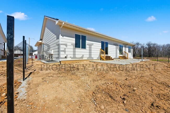 Foto del edificio - 5243 N Pinecrest Ct