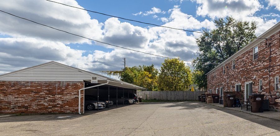 Building Photo - 4614 Catalpa Dr.