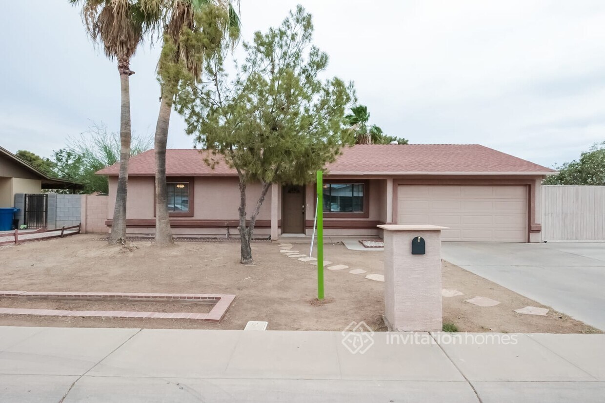 Primary Photo - 687 E Del Rio St