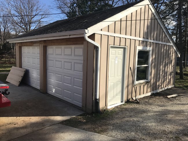 Garaje para un solo coche con apertura a distancia - 2324 Brandywine Ln