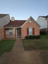 Building Photo - 4142 Meadow Chase Cove
