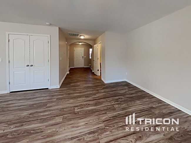 Foto del edificio - 1912 Carpenter Cabin Dr