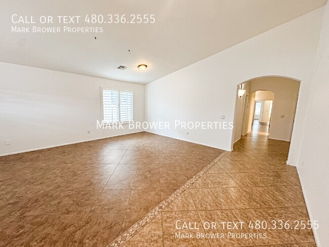 Foto del edificio - 21657 Dietz Dr