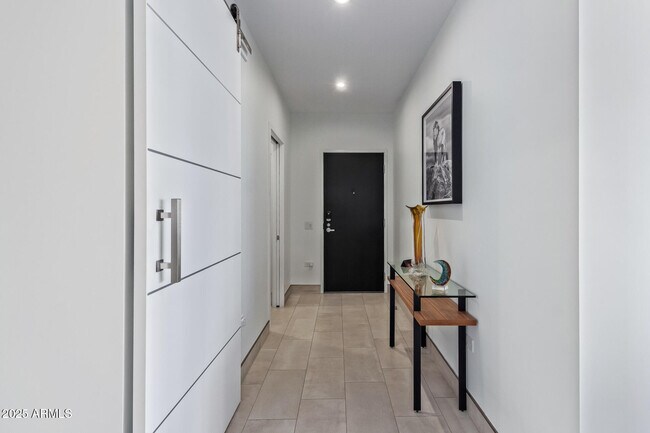 Foto del edificio - 7120 E Kierland Blvd