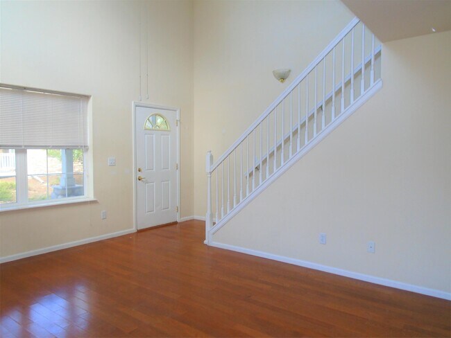 Photo - 1619 Monterey Rd Townhome