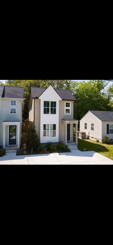 Foto principal - 2211 Sadler Ave