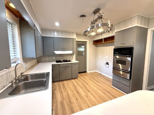 Foto del edificio - 1737 Mt Washington Rd