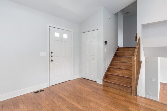 Foto del edificio - 213 Vintage Ln