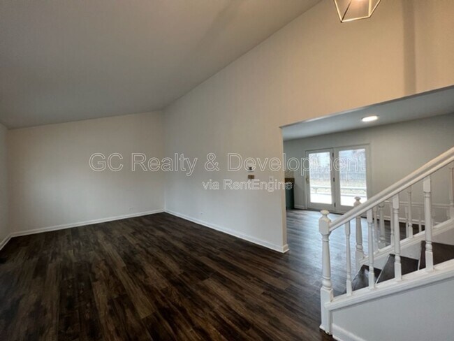 Foto del edificio - 231 Ridgefield Ln