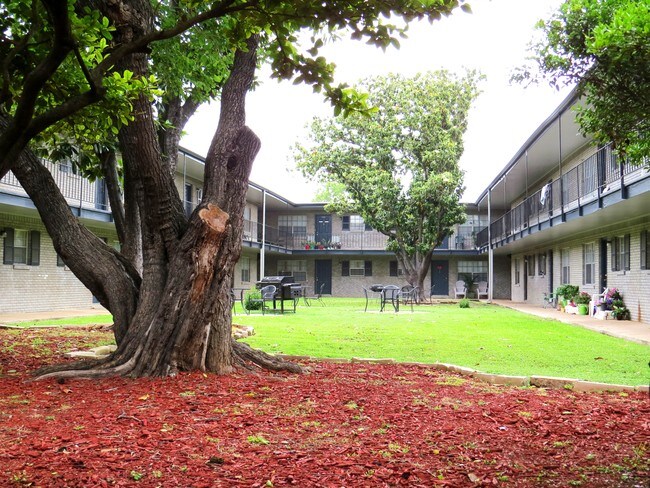 Foto del edificio - The Grove at Rampart